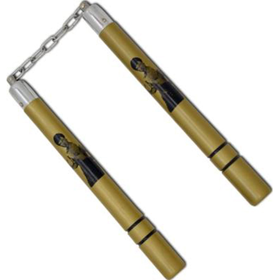 Kovapuusta valmistetut lujia iskuja kestävät kullan väriset nunchaku-kapulat. Kuulalaakeroidut ja hitsatut ketjulenkit legendaarisella Bruce Leen kuvalla varustettuna. Kuvassa nuncha kepit ketju tiukkana