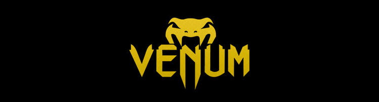 Venum logo musta käärme valkoisella taustalla. 